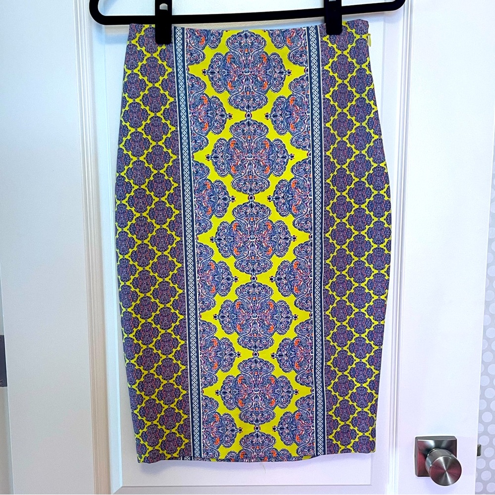 The Limited Bright Yellow Green Patterned Pencil Skirt